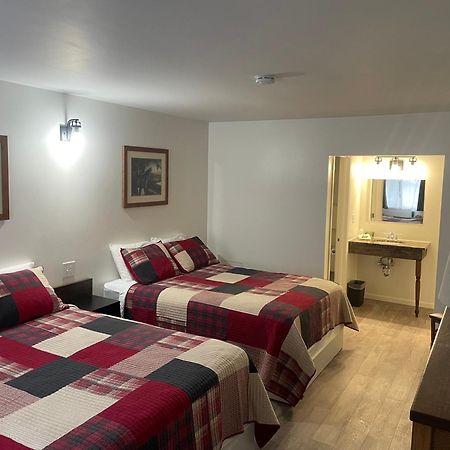 Trails Inn Quadna Mountain Motel & Rv Park Hill City ภายนอก รูปภาพ
