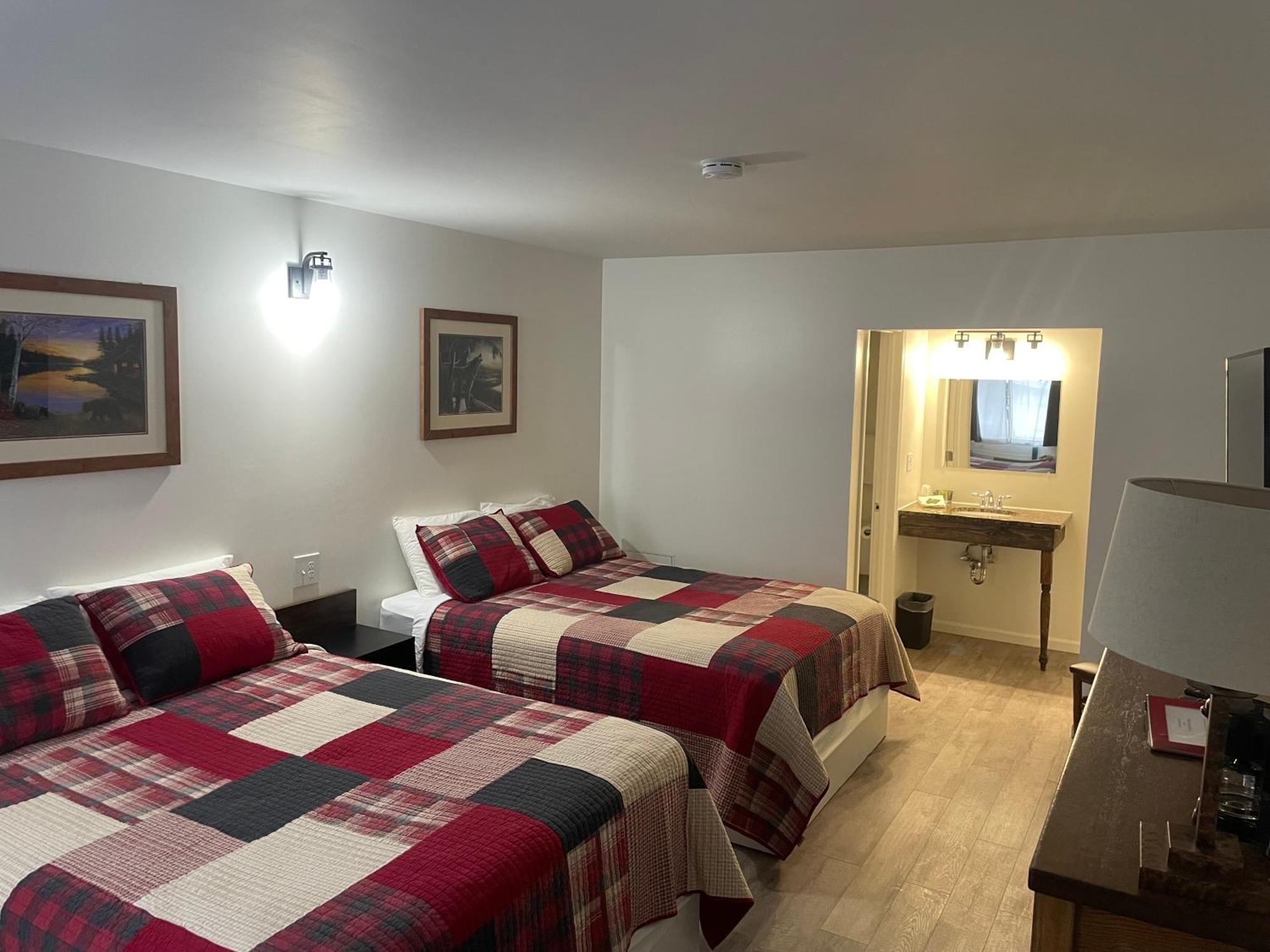 Trails Inn Quadna Mountain Motel & Rv Park Hill City ภายนอก รูปภาพ