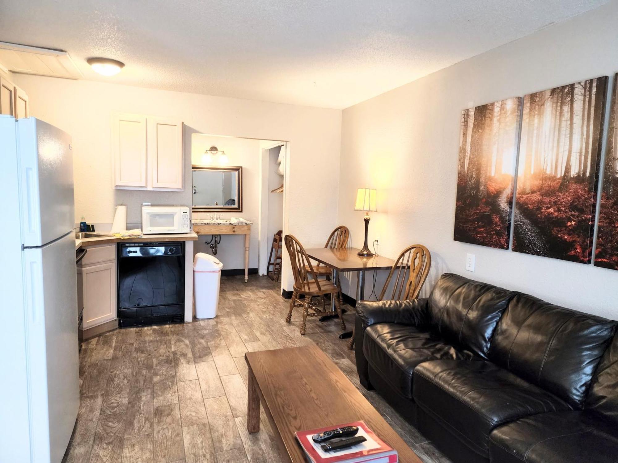 Trails Inn Quadna Mountain Motel & Rv Park Hill City ภายนอก รูปภาพ