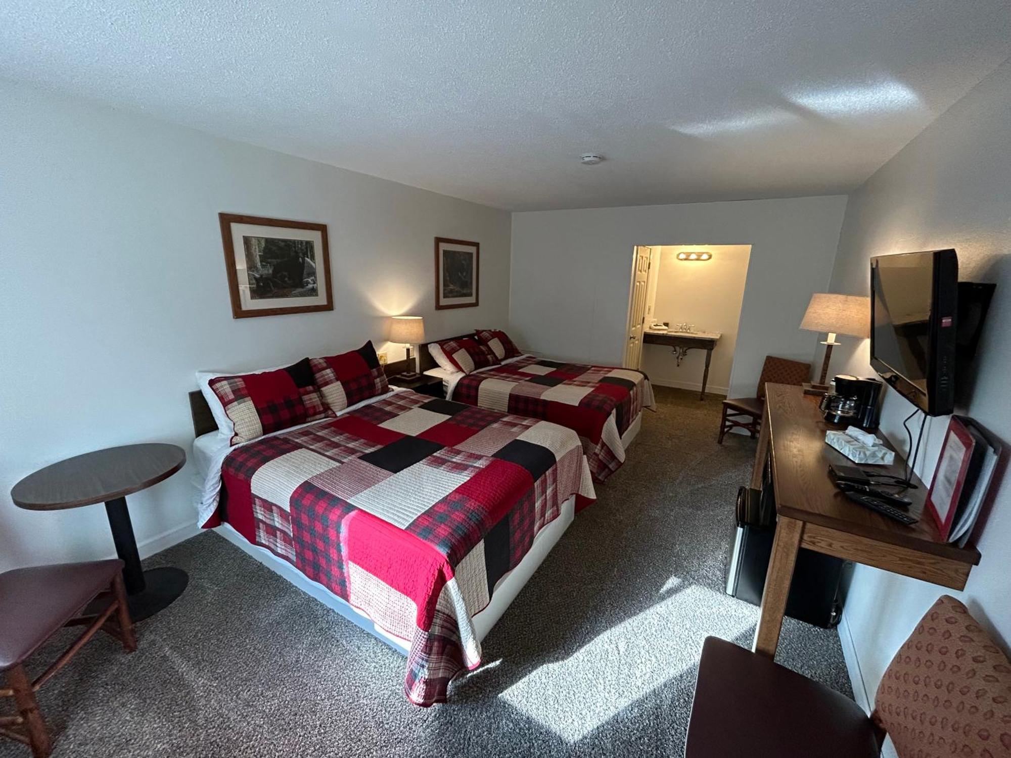 Trails Inn Quadna Mountain Motel & Rv Park Hill City ภายนอก รูปภาพ