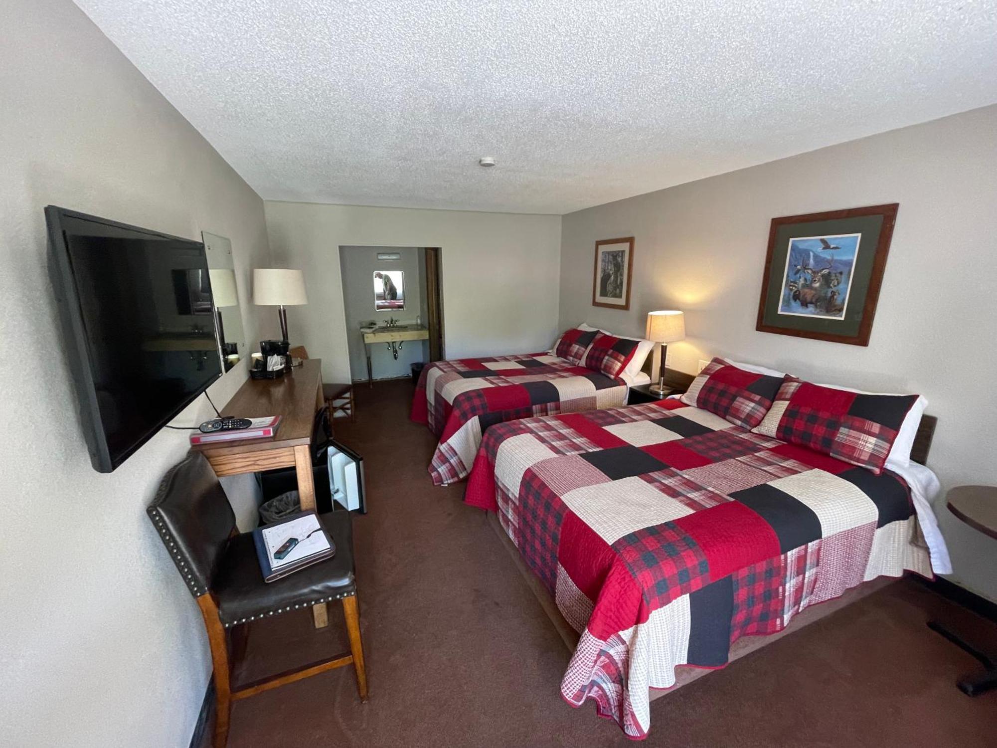 Trails Inn Quadna Mountain Motel & Rv Park Hill City ห้อง รูปภาพ