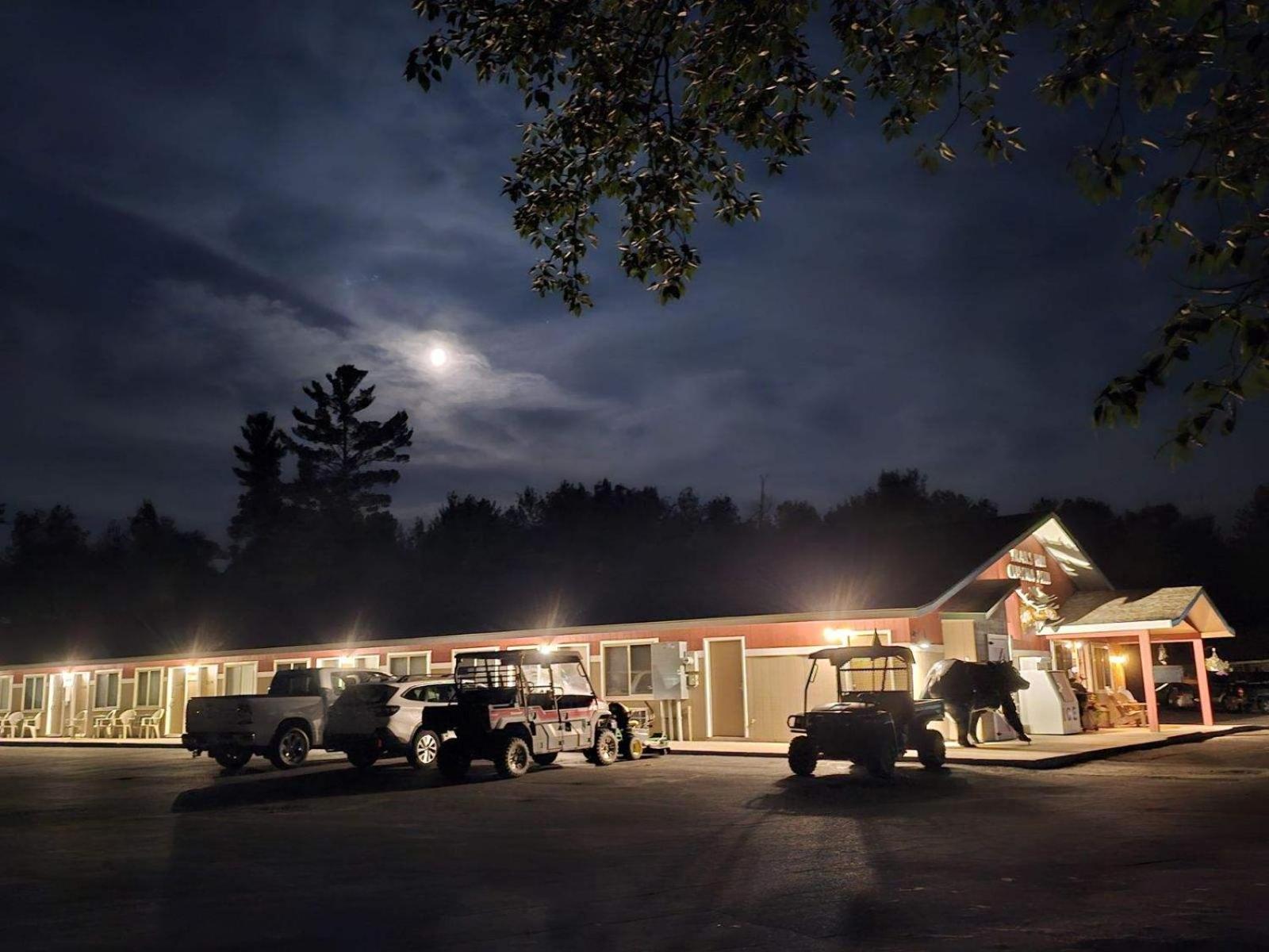 Trails Inn Quadna Mountain Motel & Rv Park Hill City ภายนอก รูปภาพ